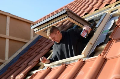 Pose de fenêtres de toit Velux à Messimy